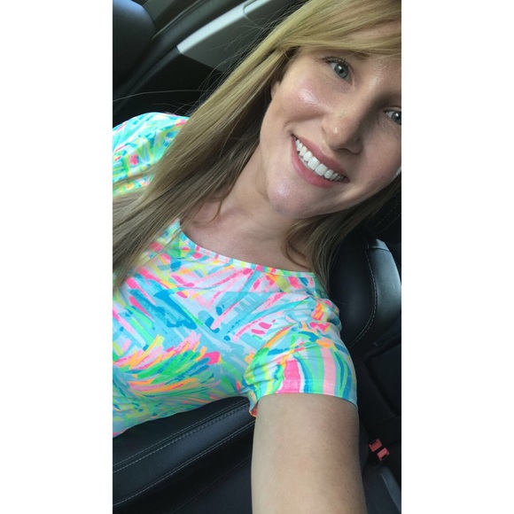 Meet your Posher, Lindsey - Picture 2 of 2